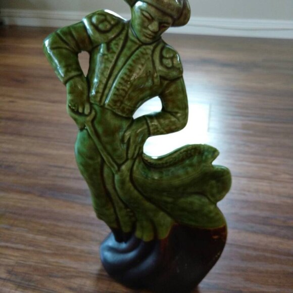 Vintage Matador Bullfighter Ceramic Figure Mid-Century Green Mottled Glaze Potte - Picture 5 of 11
